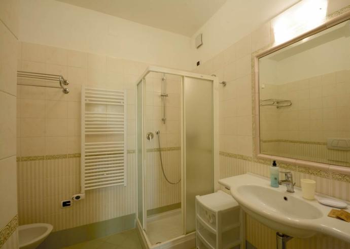 albapalace it appartamenti-moderni-spaziosi-con-vista-mare-alba-adriatica 031